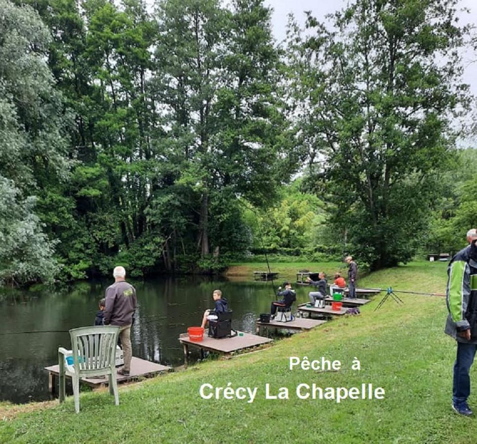 Les Nympheas, Appart Au Calme Et Grand Jardin A 15 Min De Disneyland, Crecy-la-Chapelle Exteriér fotografie